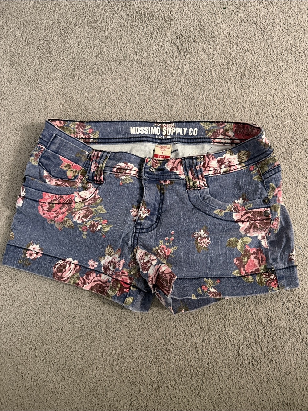 Mossimo Supply Co. Blue Denim Floral Print Women’s Shorts with Pink Roses